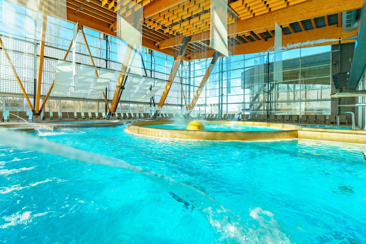Hotel Aquacity Mountain View 波普拉德 外观 照片
